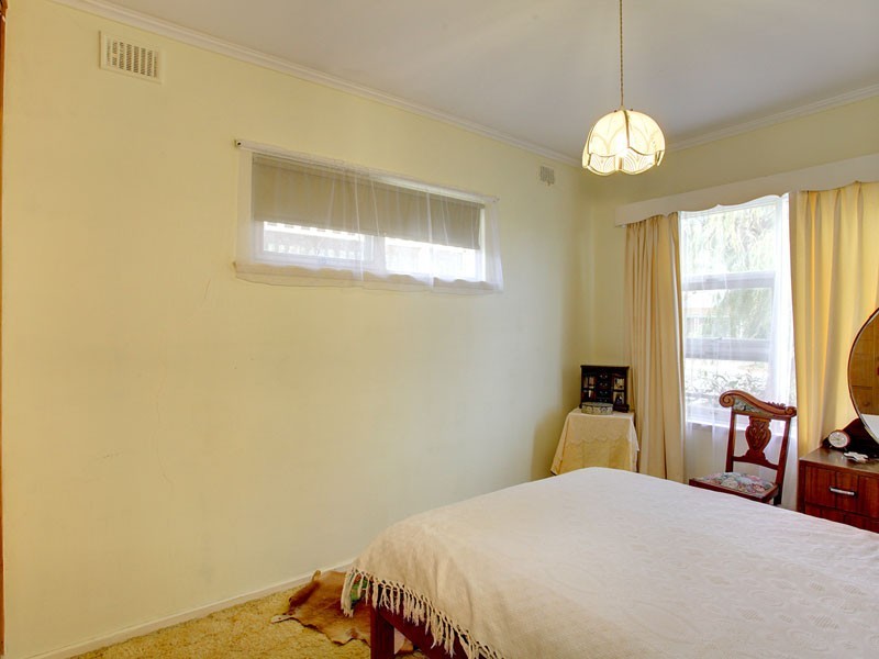 19 Surrey Parade, Morphett Vale SA 5162