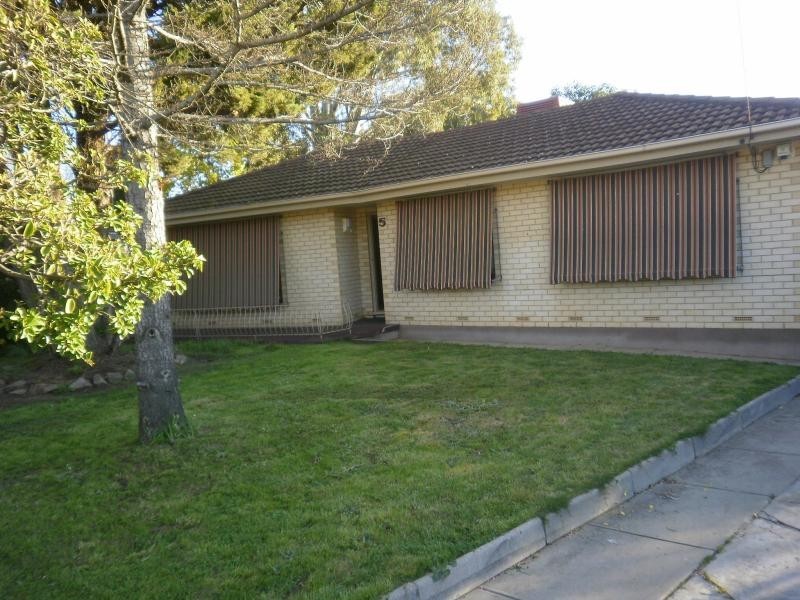 5 Benton Court, Modbury SA 5092