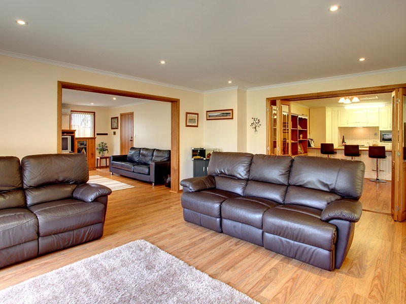 11 Bay Place, Woodcroft SA 5162