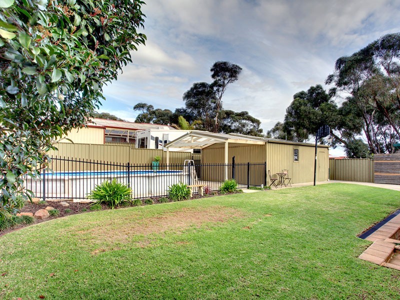 11 Bay Place, Woodcroft SA 5162