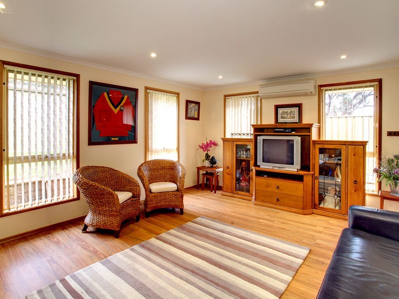 11 Bay Place, Woodcroft SA 5162