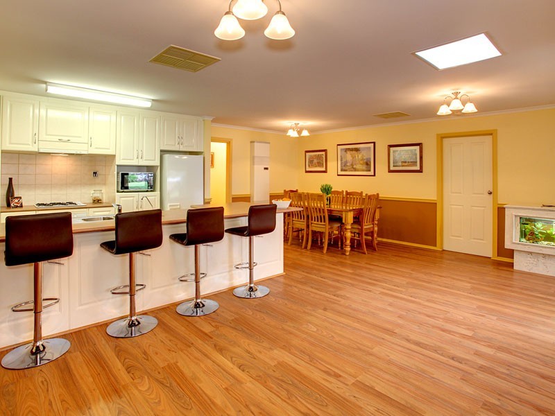 11 Bay Place, Woodcroft SA 5162