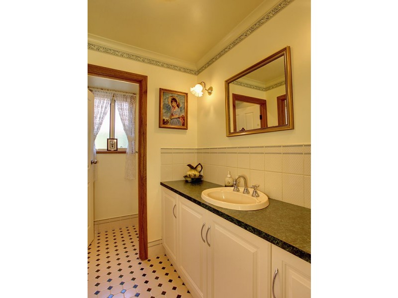 11 Bay Place, Woodcroft SA 5162