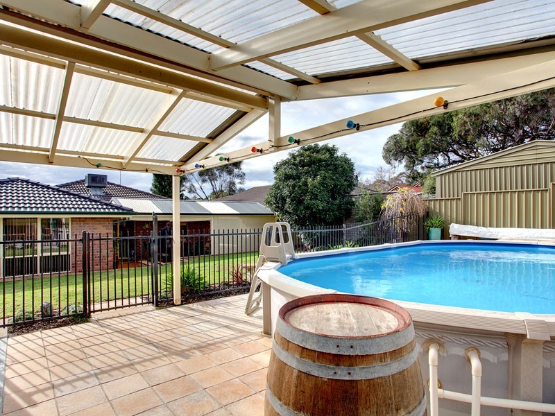 11 Bay Place, Woodcroft SA 5162