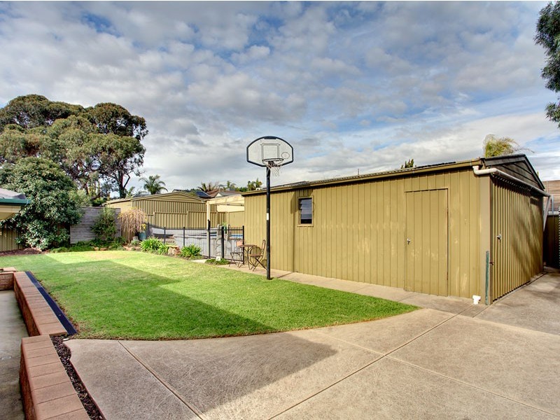 11 Bay Place, Woodcroft SA 5162