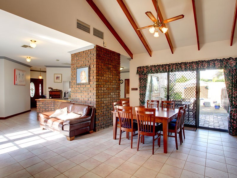 22 Valley View Drive, Mclaren Vale SA 5171