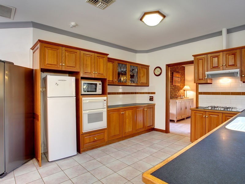 22 Valley View Drive, Mclaren Vale SA 5171