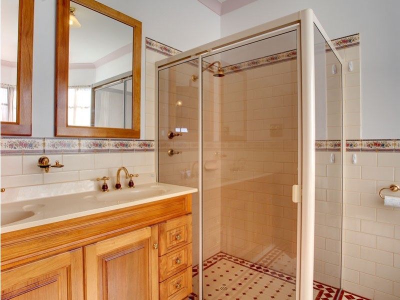 22 Valley View Drive, Mclaren Vale SA 5171