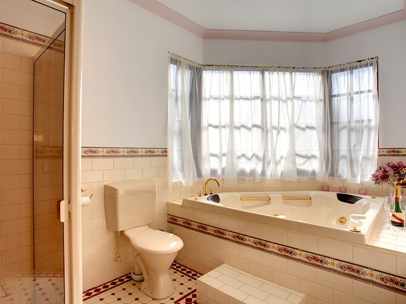 22 Valley View Drive, Mclaren Vale SA 5171