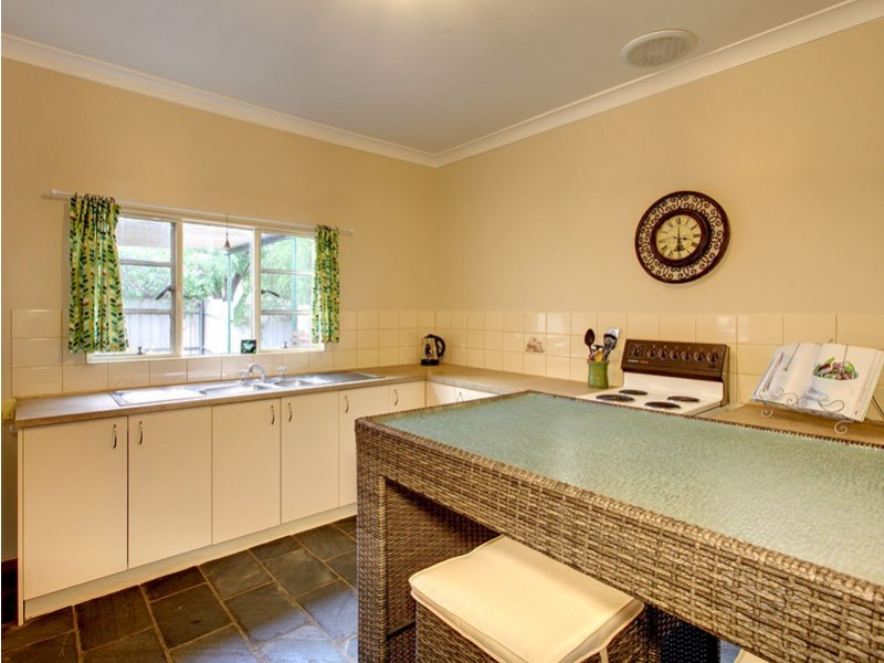 27 Deemster Avenue, Christies Beach SA 5165