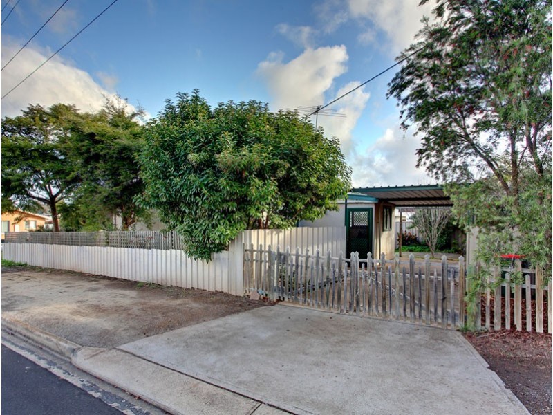 27 Deemster Avenue, Christies Beach SA 5165