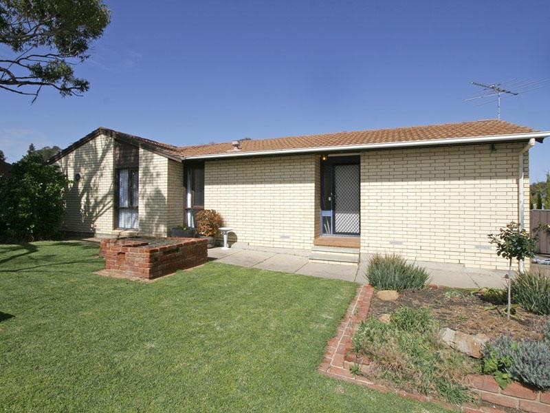27 Narvick Crescent, Hackham West SA 5163