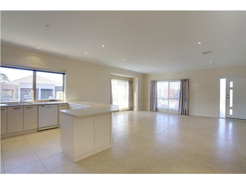 66 Barton Circuit, Mount Barker SA 5251