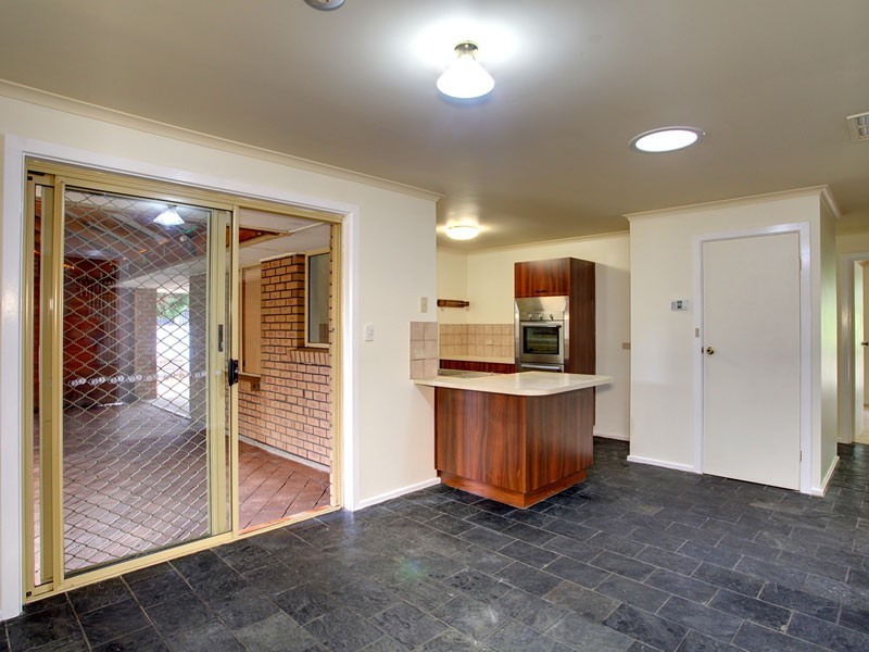 37 Sherebrooke Boulevard, Woodcroft SA 5162