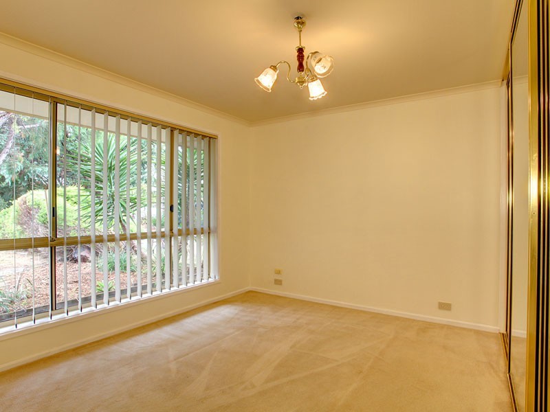 37 Sherebrooke Boulevard, Woodcroft SA 5162