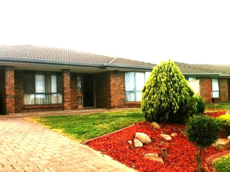 72 Mawson Circuit, Woodcroft SA 5162