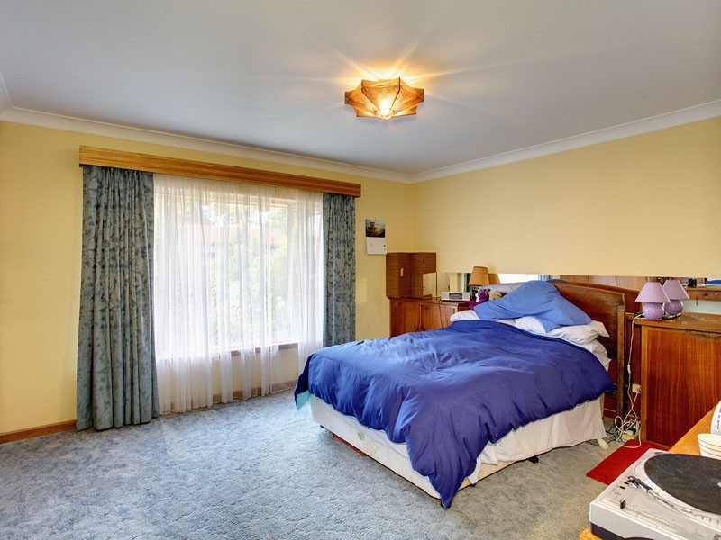11 Haseldene Drive, Christie Downs SA 5164