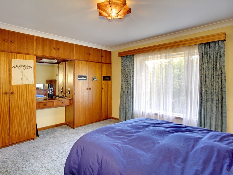 11 Haseldene Drive, Christie Downs SA 5164