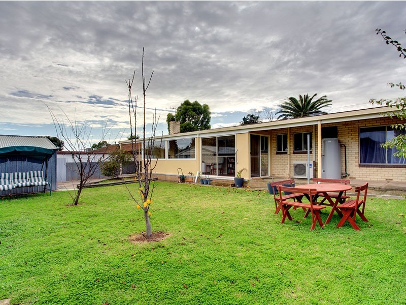 11 Haseldene Drive, Christie Downs SA 5164