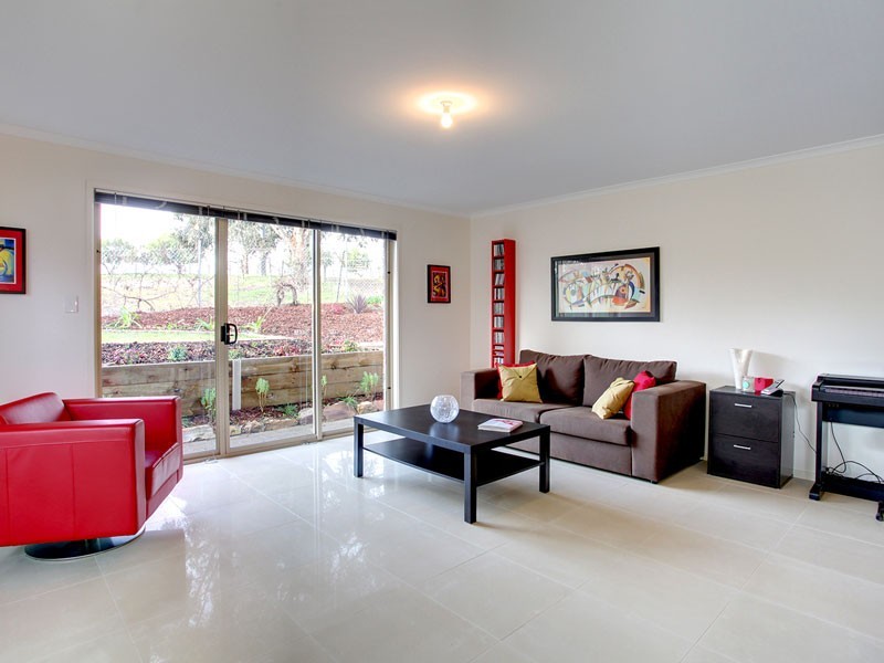 23 Scarvell Avenue, Trott Park SA 5158