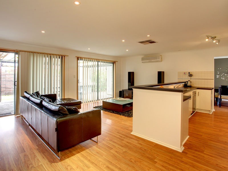 5 Explorer Court, Woodcroft SA 5162