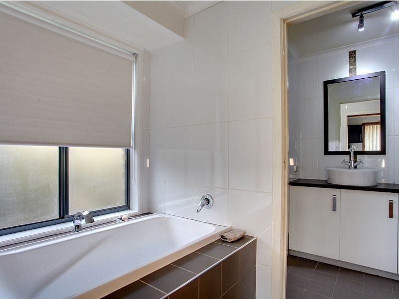 5 Explorer Court, Woodcroft SA 5162