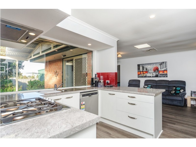 54 Vennachar Drive, Hallett Cove SA 5158