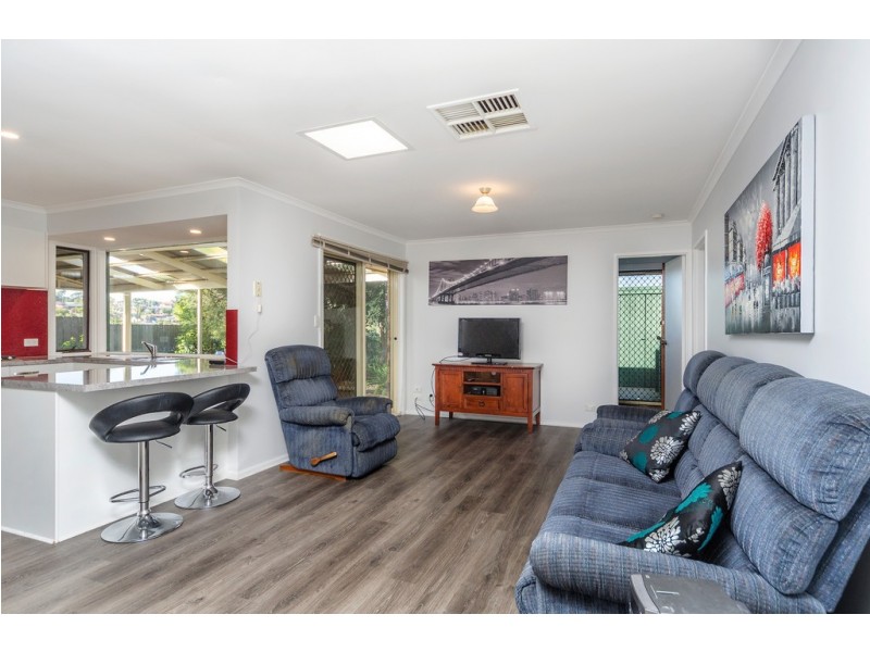 54 Vennachar Drive, Hallett Cove SA 5158