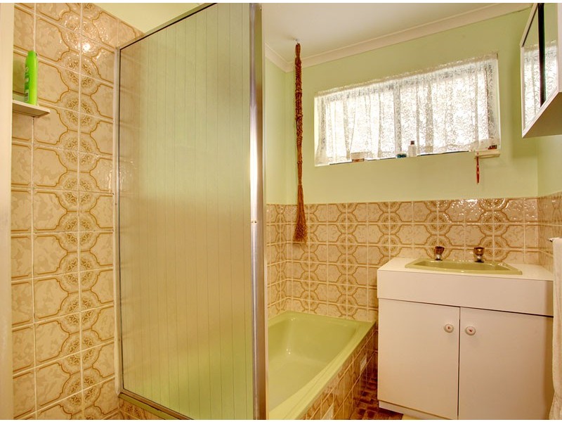 16 Manunda Way, Hallett Cove SA 5158