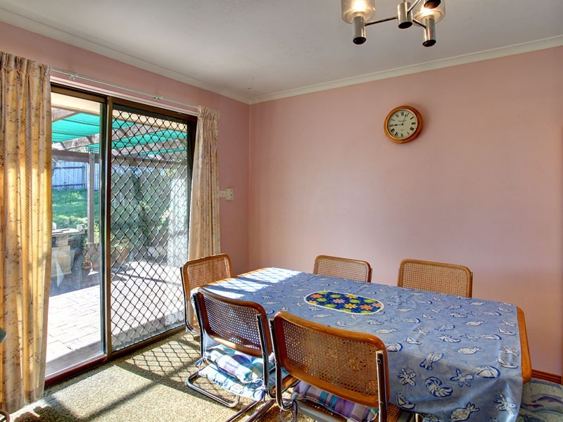 16 Manunda Way, Hallett Cove SA 5158