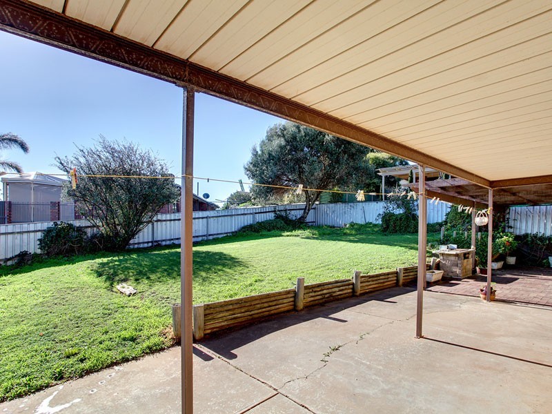 16 Manunda Way, Hallett Cove SA 5158