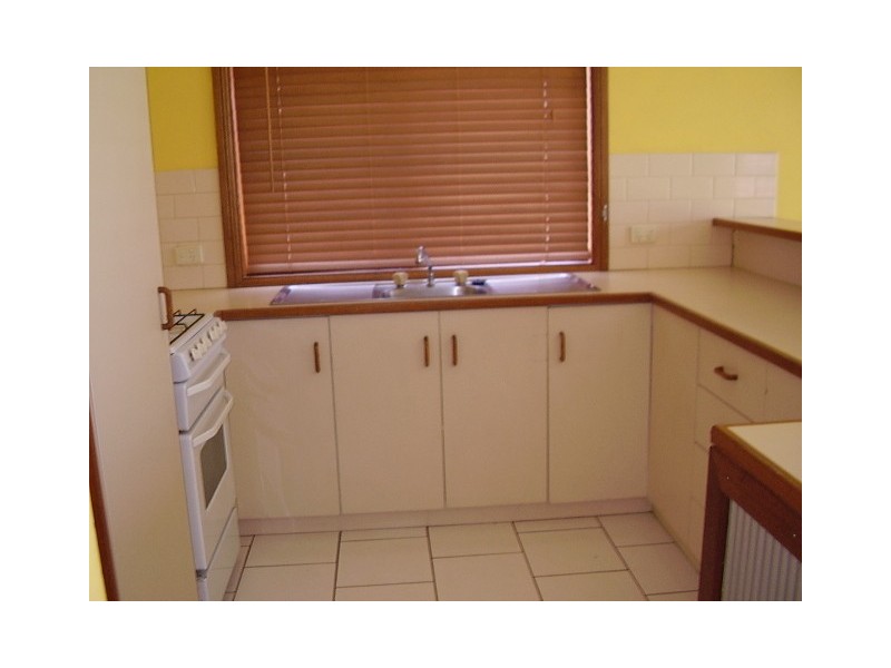 12 Veart Court, Woodcroft SA 5162