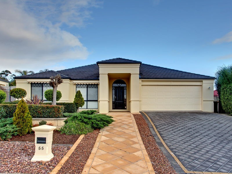 55 Tobin Crescent, Woodcroft SA 5162