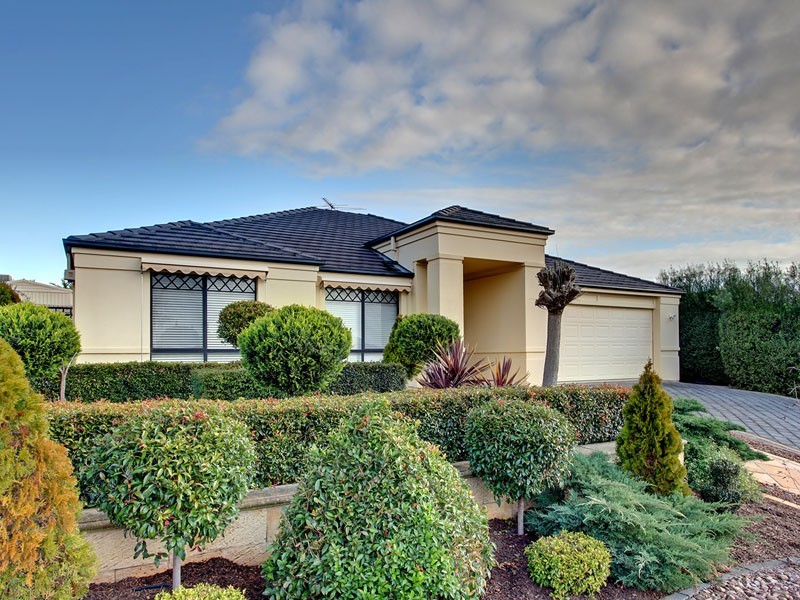 55 Tobin Crescent, Woodcroft SA 5162