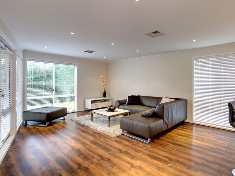 55 Tobin Crescent, Woodcroft SA 5162