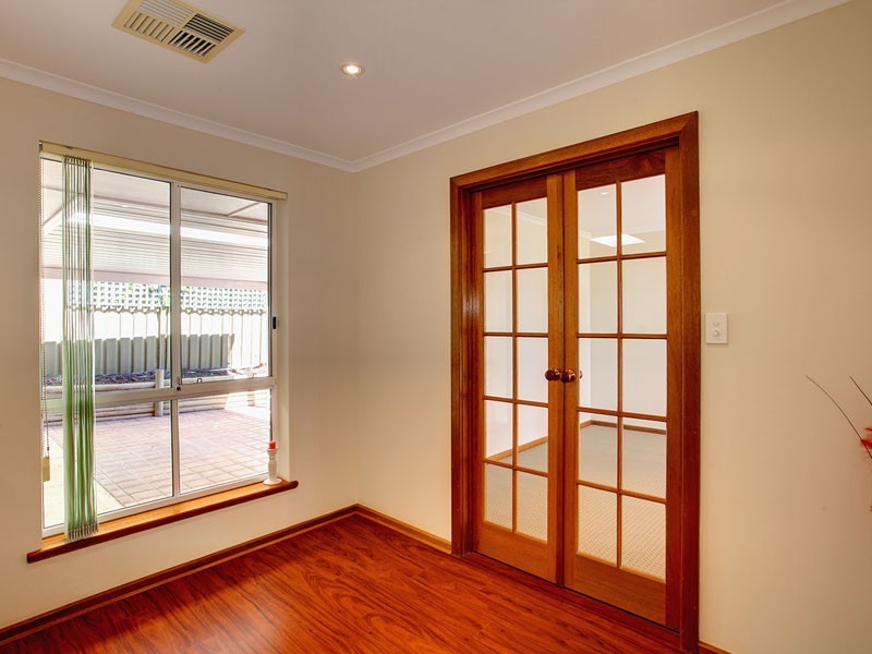 16 Woodsmans Copse, Hallett Cove SA 5158