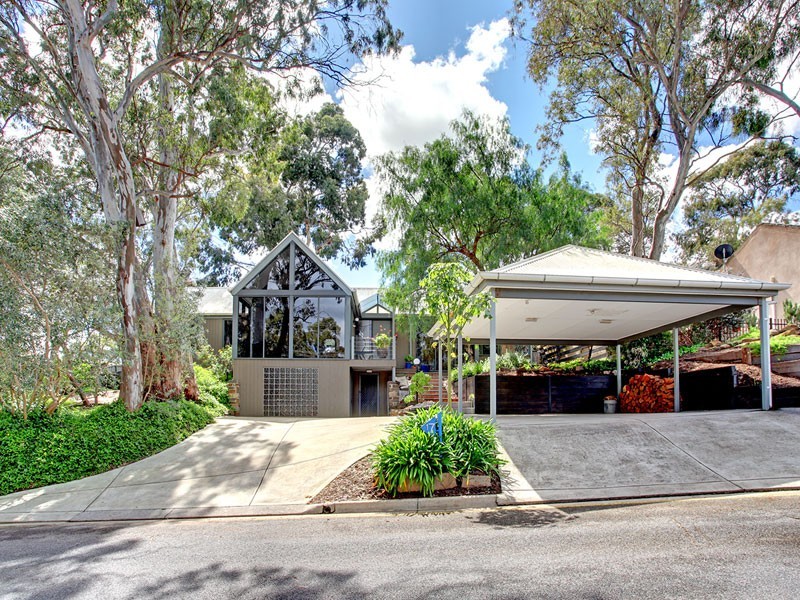 17 Miller Drive, Happy Valley SA 5159