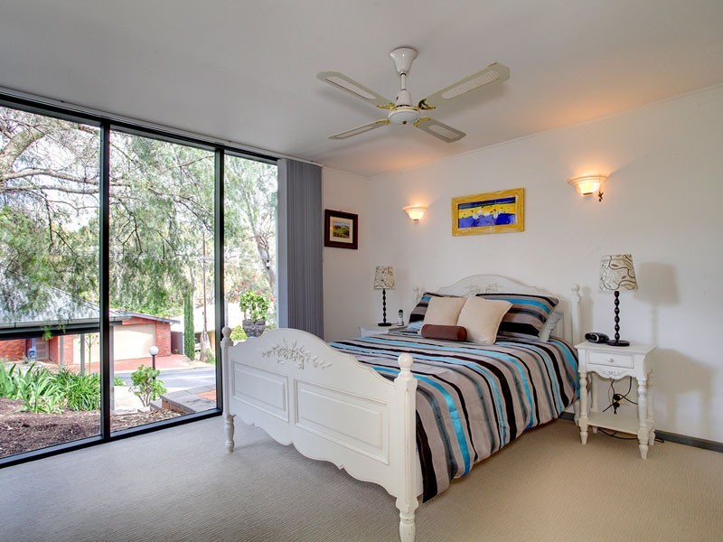 17 Miller Drive, Happy Valley SA 5159