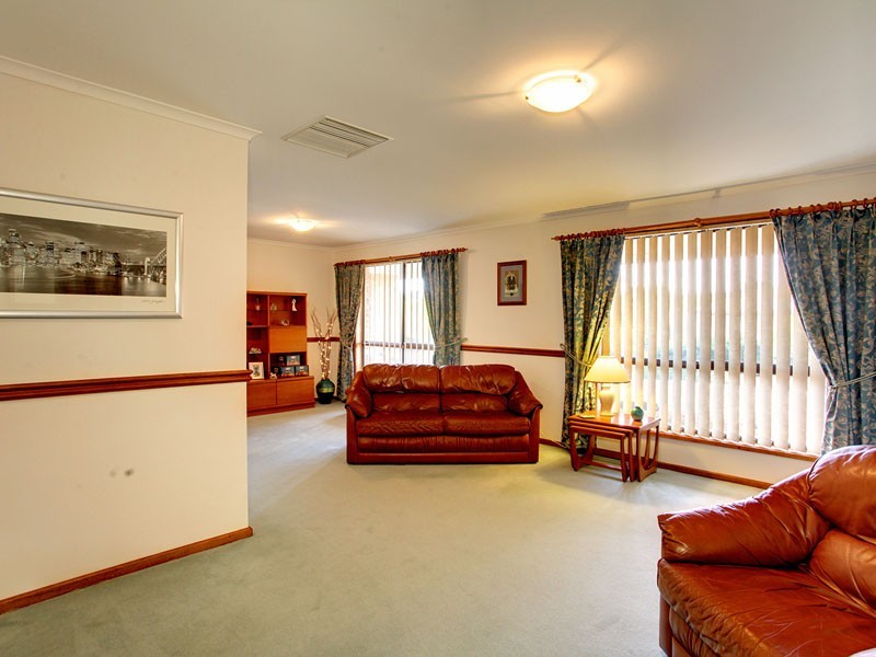 8 Turnberry Lane, Morphett Vale SA 5162
