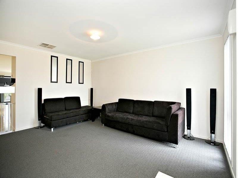 17 Blue Bay Avenue, Aldinga Beach SA 5173