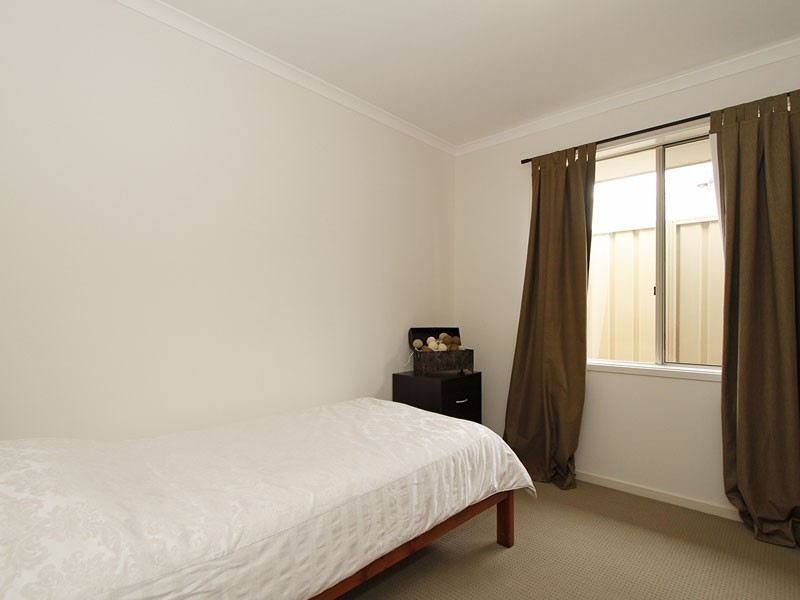 15 Dock Road, Seaford Meadows SA 5169