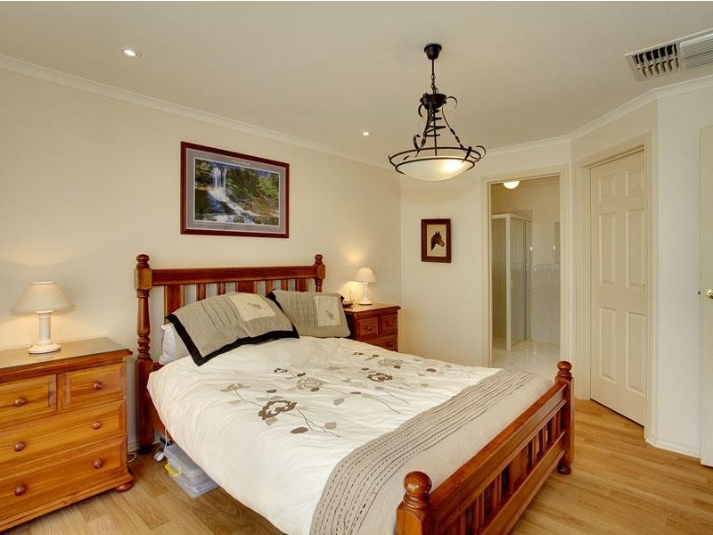 70 Grand Boulevard, Seaford Rise SA 5169