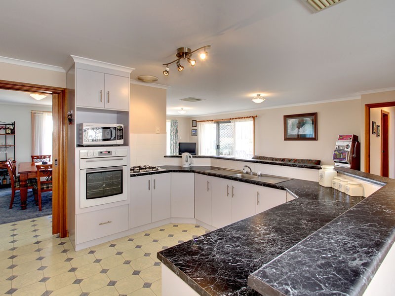 75 Barbados Drive, Seaford Rise SA 5169