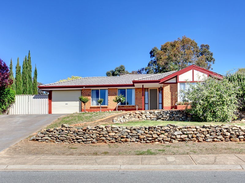 8 Salerno Court, Woodcroft SA 5162