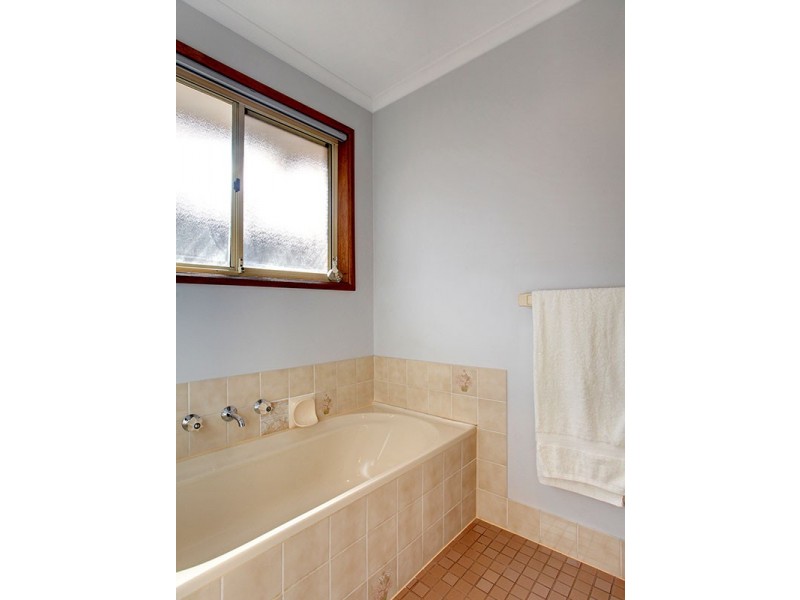 8 Salerno Court, Woodcroft SA 5162