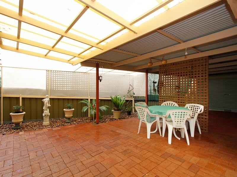 15 Lotus Drive, Aberfoyle Park SA 5159