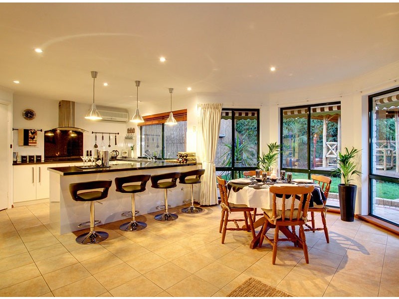 73 Valley View Drive, Mclaren Vale SA 5171