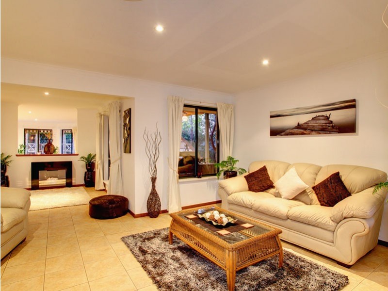 73 Valley View Drive, Mclaren Vale SA 5171
