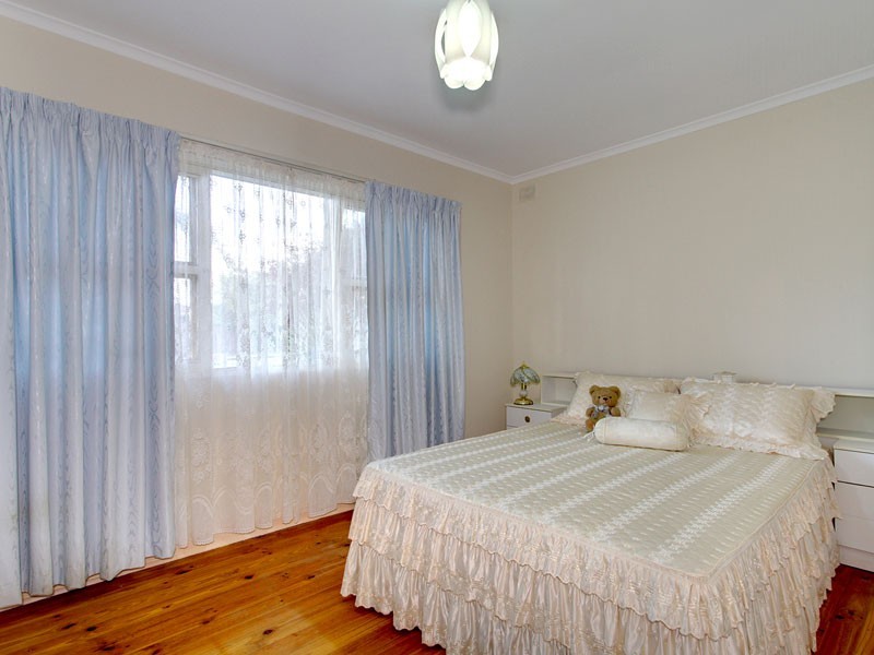 6 Wahratta Avenue, Morphett Vale SA 5162