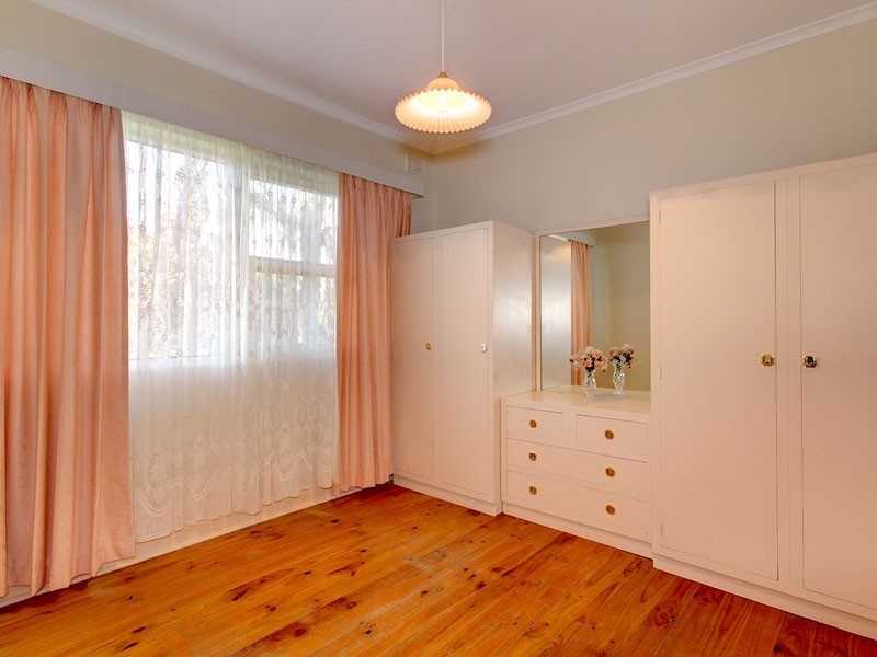 6 Wahratta Avenue, Morphett Vale SA 5162